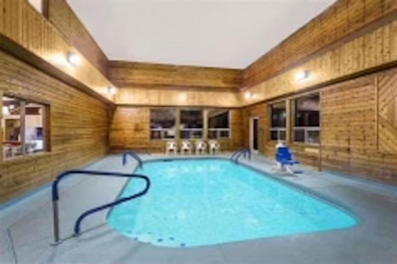 Pinetop Studio Suites Екстериор снимка