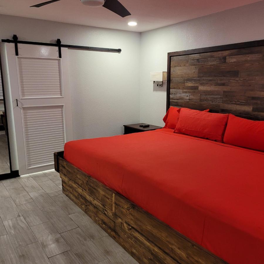 Pinetop Studio Suites Екстериор снимка