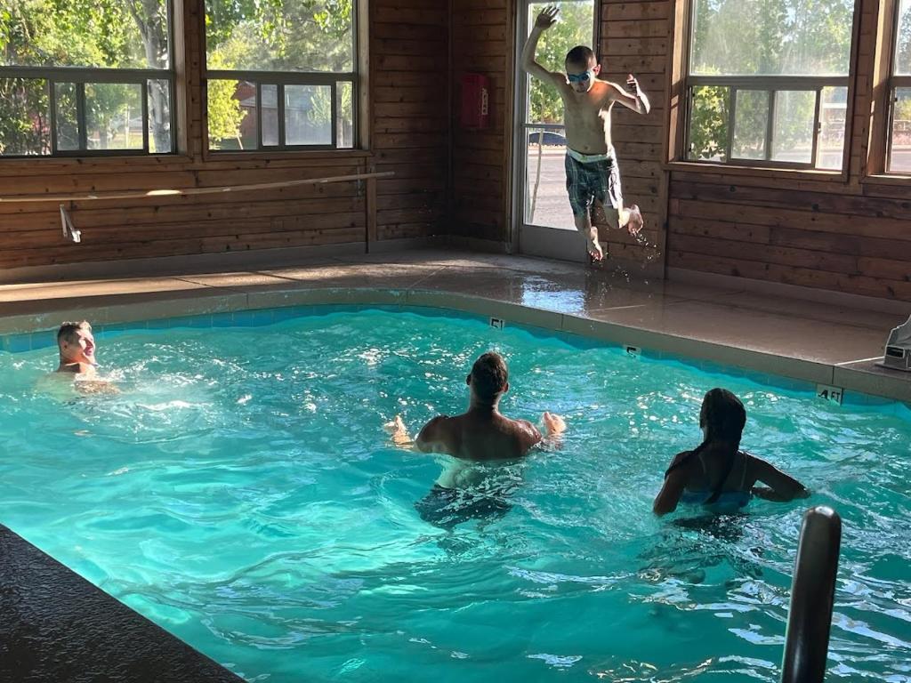 Pinetop Studio Suites Екстериор снимка