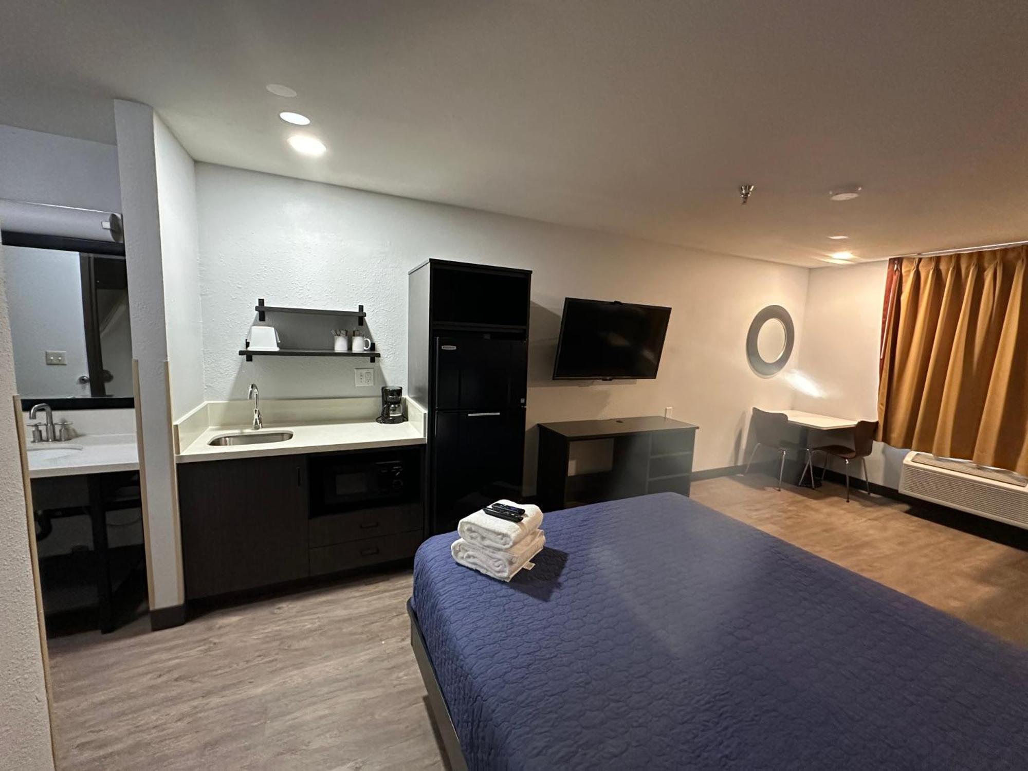 Pinetop Studio Suites Екстериор снимка
